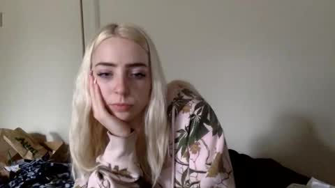 Roxy blue online show from 03.03.26