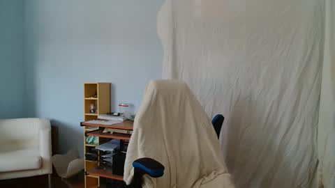 Snapshot of latex_doll_iris chatting on 03.20.26 Latex Doll Iris online show from 03.20.26