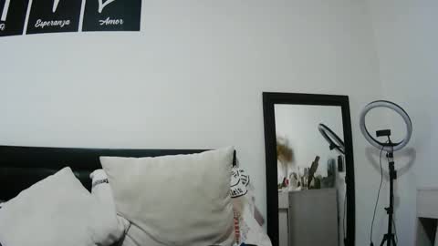 latiinvenushot online show from 09.29.25