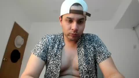 Snapshot of latin_boy_surprise chatting on 07.12.26 Yisus online show from 07.12.26