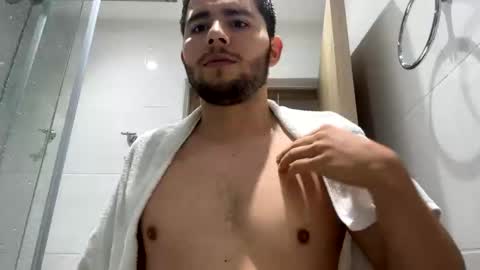 Snapshot of latin_edge chatting on 03.11.25 Latin edge online show from 03.11.25