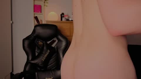 Snapshot of latin_luxury_i chatting on 05.20.26 Free OF online show from 05.20.26