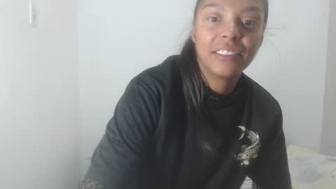 Snapshot of latin_meg chatting on 05.10.26 M E G A N online show from 05.10.26
