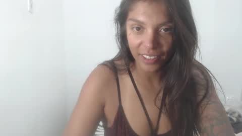 Snapshot of latin_meg chatting on 05.12.26 M E G A N online show from 05.12.26