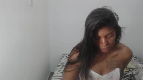 Snapshot of latin_meg chatting on 06.02.26 M E G A N online show from 06.02.26
