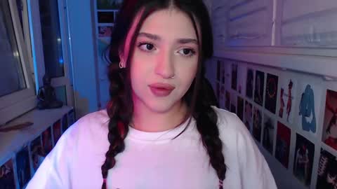 miiiiiiaaaa online show from 02.13.25