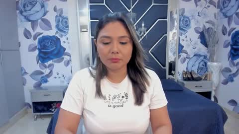 EMMA   online show from 11.11.25