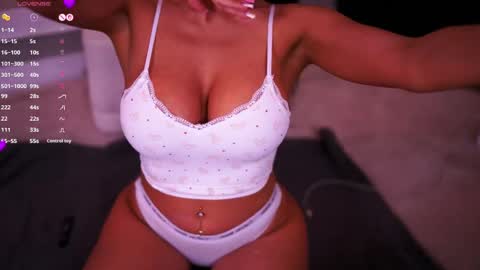 Latina online show from 04.23.26