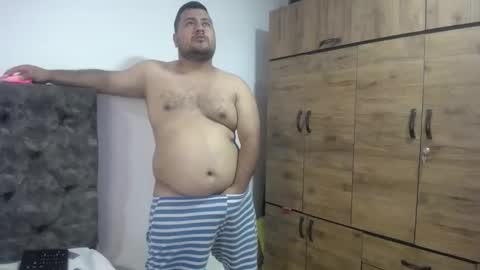 Snapshot of latinfirexx chatting on 04.06.26 santi online show from 04.06.26