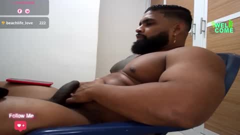 Snapshot of latinhot202423 chatting on 02.15.25 blackBear online show from 02.15.25