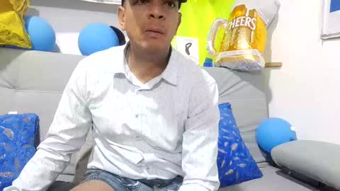 Snapshot of latinmartin254 chatting on 10.02.25 latinmartin254 online show from 10.02.25