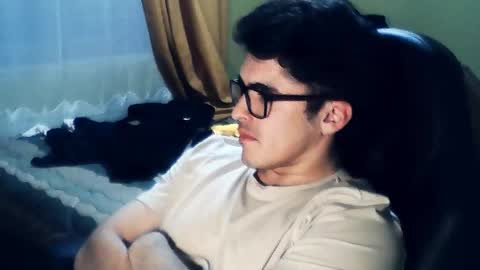 Snapshot of latinn_babe chatting on 09.28.25 latinn_babe online show from 09.28.25