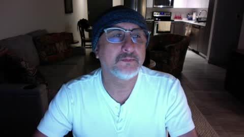 Snapshot of latinnous chatting on 01.27.25 QS - INDEPENDENT MODEL online show from 01.27.25