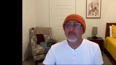Snapshot of latinnous chatting on 01.11.26 QS - INDEPENDENT MODEL online show from 01.11.26