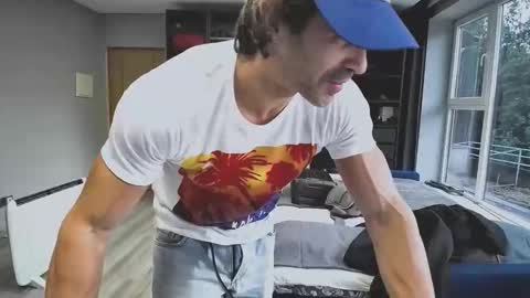 Snapshot of latino23bom chatting on 12.14.25 sam online show from 12.14.25