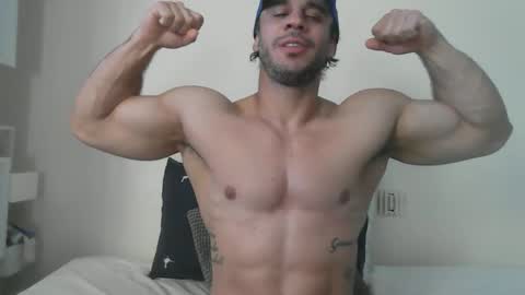 latino_rodri online show from 05.01.26