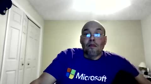 Snapshot of latinoinfla chatting on 12.14.25 latinoinfla online show from 12.14.25