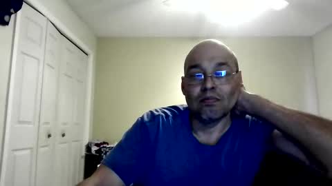 Snapshot of latinoinfla chatting on 04.03.26 latinoinfla online show from 04.03.26