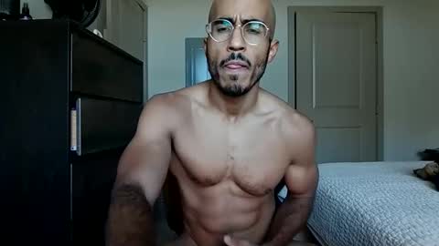 Snapshot of latinomixedbbc chatting on 11.25.25 latinomixedbbc online show from 11.25.25