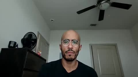 Snapshot of latinomixedbbc chatting on 11.30.25 latinomixedbbc online show from 11.30.25