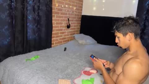 latinosadictosalsexo online show from 01.14.26