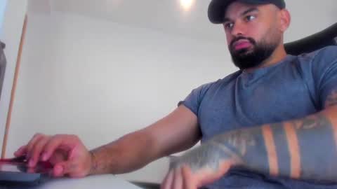 Snapshot of latinwolfbi chatting on 01.14.25 philip online show from 01.14.25