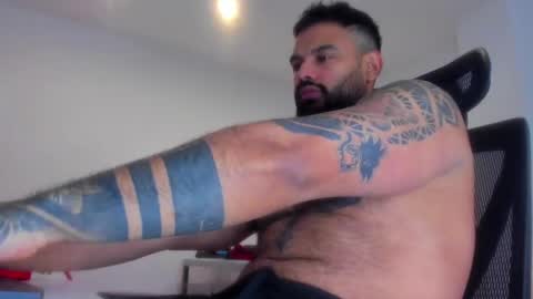 Snapshot of latinwolfbi chatting on 01.20.25 philip online show from 01.20.25