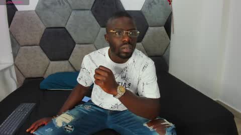 LEANDRO online show from 01.08.25