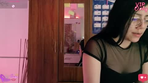 laujgray online show from 03.15.26