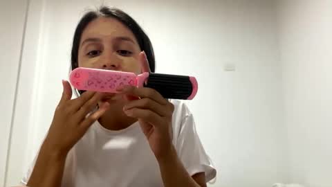 laura  online show from 05.25.26