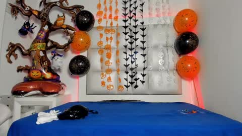 Snapshot of laura__js_ chatting on 10.06.25 laura__js_ online show from 10.06.25