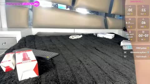 Snapshot of laura__js_ chatting on 11.24.25 laura__js_ online show from 11.24.25