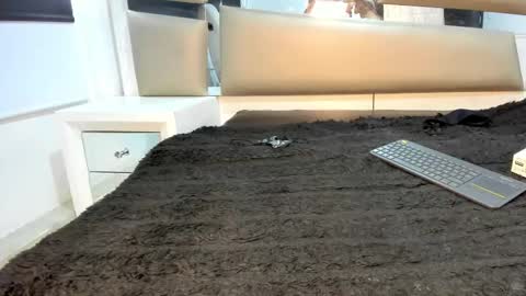 Snapshot of laura__js_ chatting on 12.01.25 laura__js_ online show from 12.01.25