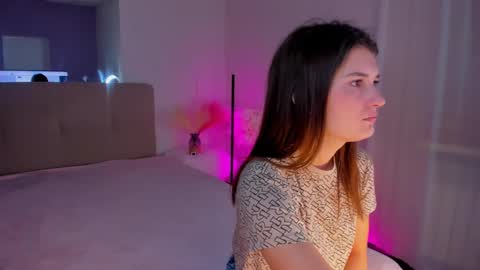 Laura online show from 03.10.25