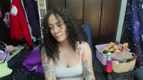  Wen  online show from 11.08.25