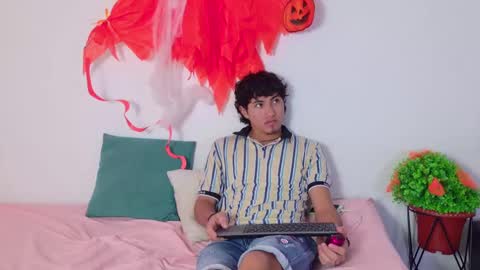 laura_and_kevin online show from 10.18.25