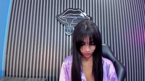 Laura online show from 02.03.25