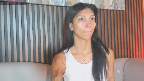 Laura online show from 10.05.25