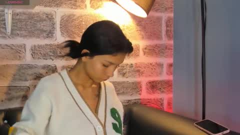 Laura online show from 10.12.25