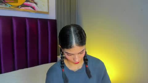 Laura online show from 04.25.26