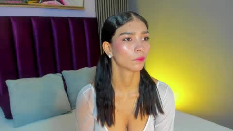 Laura online show from 04.26.26