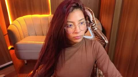 laura_b_ online show from 04.29.26