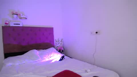 Snapshot of laura_candy02 chatting on 01.15.25 LAURA online show from 01.15.25