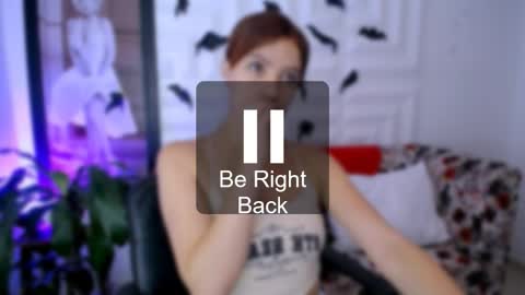 Snapshot of laura_candy02 chatting on 10.18.25 LAURA online show from 10.18.25