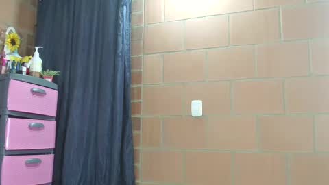 Laura online show from 02.14.25