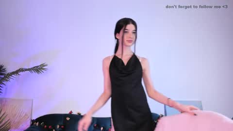 Laura online show from 02.10.25