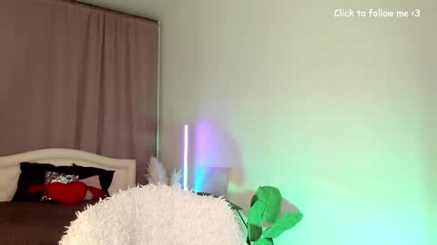 Laura online show from 10.17.25