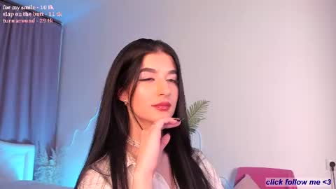 Laura online show from 08.08.26