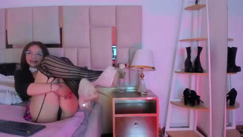 laura_dicardy online show from 05.14.26