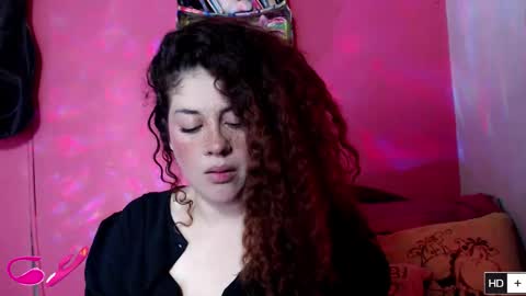weedcam Curly Laura OF    online show from 12.22.25